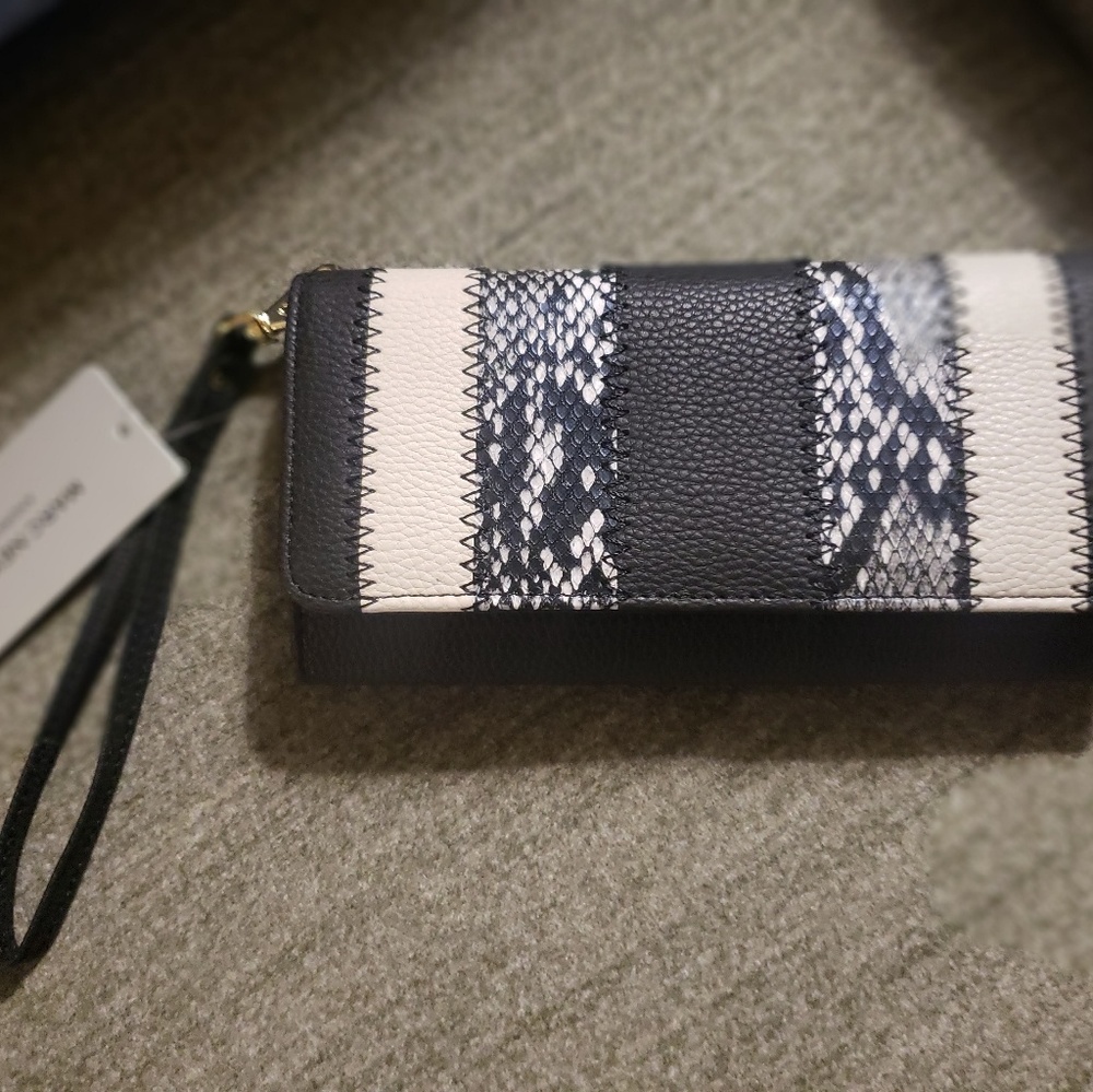 Marc newyork wristlet